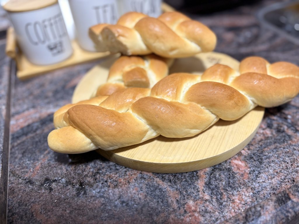 エジプトのパン、ふわふわでミルクパンみたい。