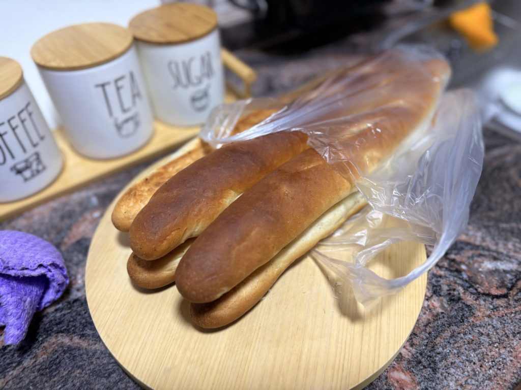 ビニール袋にむき出しに入っているアエーシフィーノ